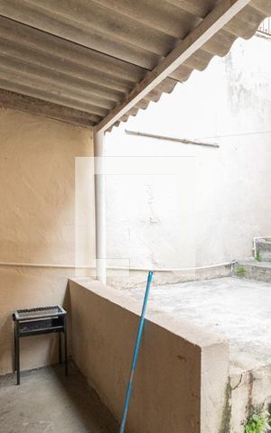 Casa à venda com 186m², 2 quartos e 2 vagas