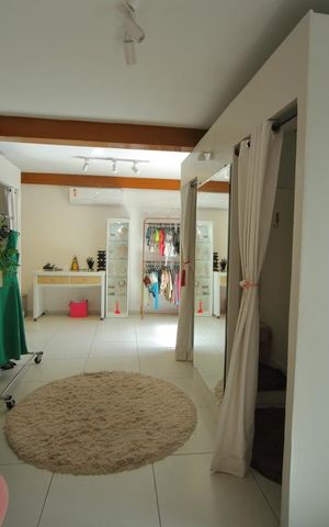 Casa para alugar com 320m², 3 quartos e 4 vagasSala Lareira/convivência 