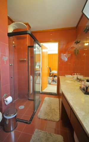 Casa para alugar com 320m², 3 quartos e 4 vagasBanheiro da Suíte 