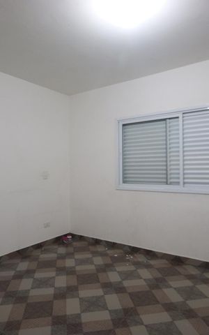 Casa para alugar com 120m², 2 quartos e 2 vagasSuíte