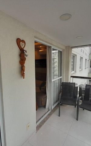 Apartamento à venda com 60m², 2 quartos e 1 vaga Apartamento à venda com 60m², 2 quartos e 1 vagaVaranda