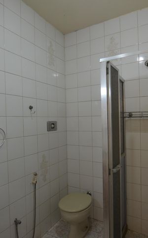 Apartamento para alugar com 69m², 2 quartos e sem vagaBanheiro
