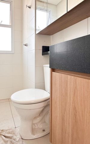 Apartamento à venda com 48m², 2 quartos e 1 vaga Apartamento à venda com 48m², 2 quartos e 1 vagaBanheiro Social