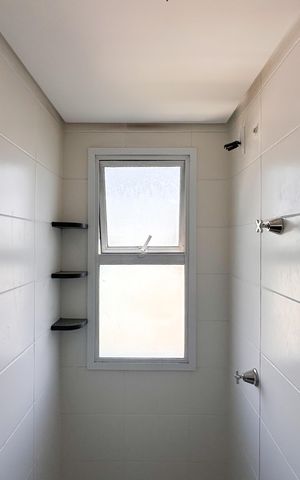 Apartamento à venda com 48m², 2 quartos e 1 vaga Apartamento à venda com 48m², 2 quartos e 1 vagaBanheiro Social