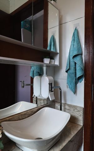 Apartamento à venda com 94m², 2 quartos e 1 vaga Apartamento à venda com 94m², 2 quartos e 1 vagaBanheiro