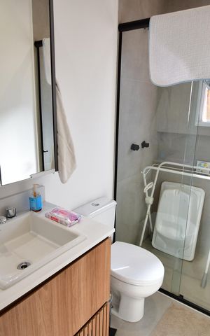 Casa de condomínio à venda com 205m², 3 quartos e 4 vagasBanheiro Suíte