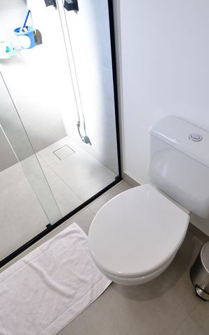 Casa de condomínio à venda com 205m², 3 quartos e 4 vagasBanheiro Suíte