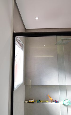 Casa de condomínio à venda com 205m², 3 quartos e 4 vagasBanheiro Suíte