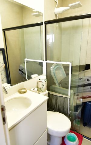 Casa de condomínio à venda com 205m², 3 quartos e 4 vagasBanheiro de serviço