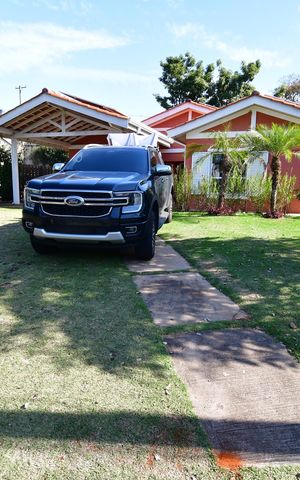 Casa de condomínio à venda com 205m², 3 quartos e 4 vagasFachada