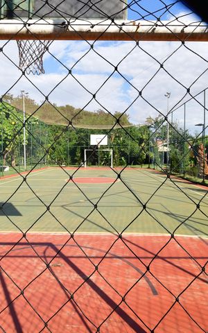 Casa de condomínio à venda com 205m², 3 quartos e 4 vagasQuadra Esportiva