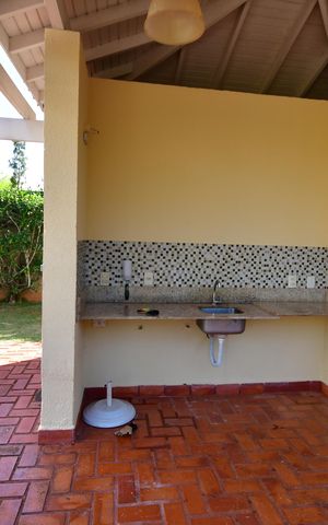 Casa de condomínio à venda com 205m², 3 quartos e 4 vagasÁrea comum - Churrasqueira