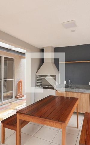 Apartamento para alugar com 40m², 2 quartos e sem vagaÁrea comum - Churrasqueira