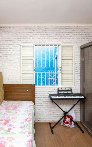 Casa à venda com 100m², 4 quartos e 2 vagasQuarto 2