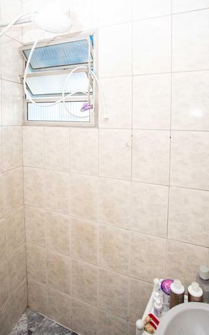 Casa à venda com 100m², 4 quartos e 2 vagasBanheiro de serviço