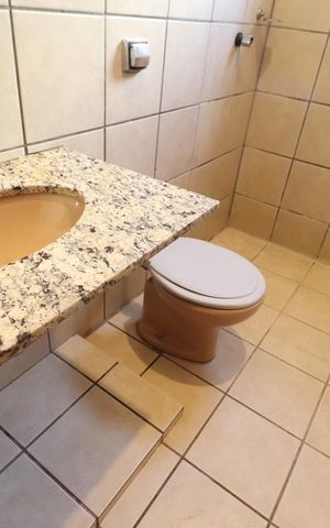 Casa para alugar com 280m², 3 quartos e 2 vagasBanheiro Social
