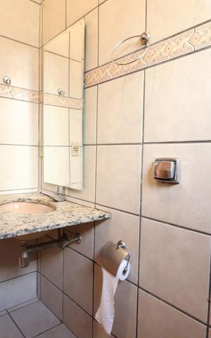 Casa para alugar com 280m², 3 quartos e 2 vagasBanheiro Social
