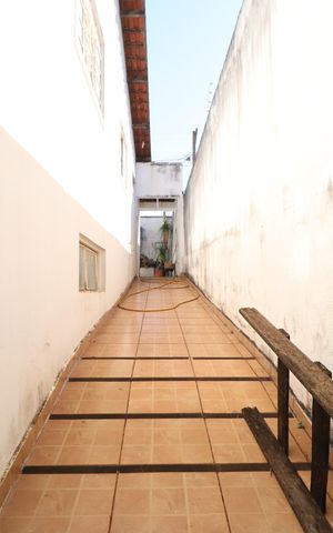 Casa para alugar com 280m², 3 quartos e 2 vagasCorredor