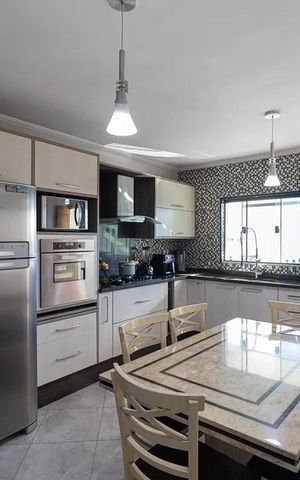 Casa para alugar com 158m², 3 quartos e 3 vagas Casa para alugar com 158m², 3 quartos e 3 vagasCozinha