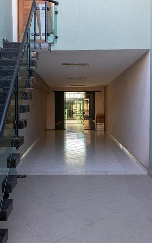 Casa para alugar com 158m², 3 quartos e 3 vagas Casa para alugar com 158m², 3 quartos e 3 vagasÁrea externa