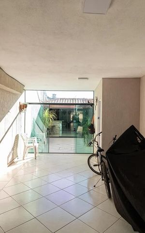 Casa para alugar com 158m², 3 quartos e 3 vagas Casa para alugar com 158m², 3 quartos e 3 vagasÁrea externa