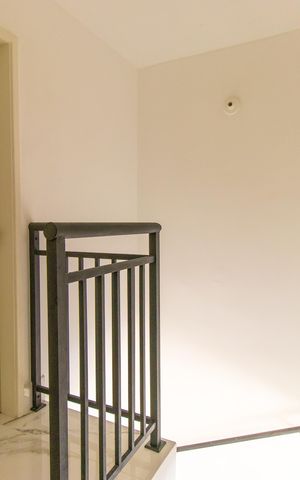 Casa de condomínio para alugar com 70m², 3 quartos e 2 vagas Casa de condomínio para alugar com 70m², 3 quartos e 2 vagasEscada entre andares