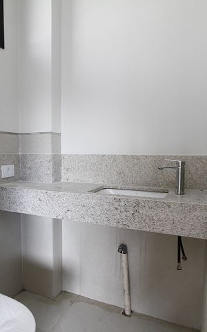 Apartamento à venda com 69m², 2 quartos e 2 vagasBanheiro da Suíte 1