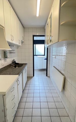 Apartamento à venda com 74m², 3 quartos e 2 vagasCozinha