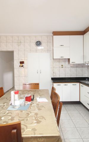 Casa para alugar com 146m², 4 quartos e 2 vagasCozinha