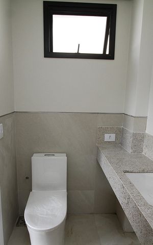 Apartamento à venda com 69m², 2 quartos e 2 vagasBanheiro da Suíte 1