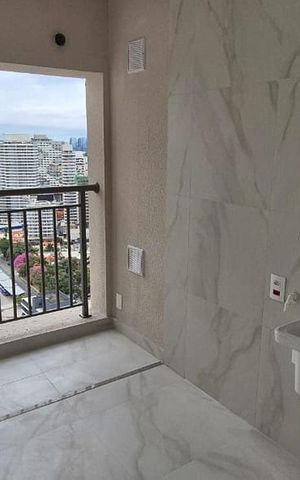 Apartamento à venda com 132m², 3 quartos e 2 vagas Apartamento à venda com 132m², 3 quartos e 2 vagasÁrea de serviço