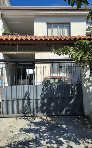Casa para alugar com 30m², 1 quarto e 1 vaga Casa para alugar com 30m², 1 quarto e 1 vagaFachada