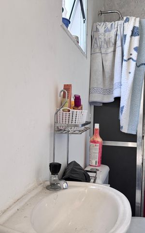 Casa de condomínio à venda com 190m², 3 quartos e 2 vagas Casa de condomínio à venda com 190m², 3 quartos e 2 vagasÁrea de Serviço - Banheiro