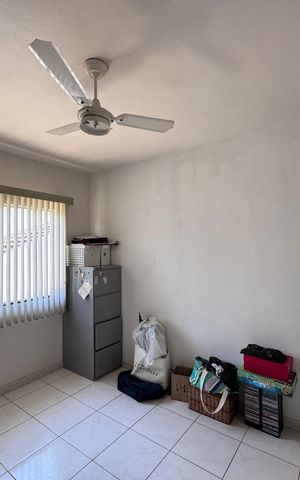 Casa de condomínio à venda com 190m², 3 quartos e 2 vagas Casa de condomínio à venda com 190m², 3 quartos e 2 vagasQuarto