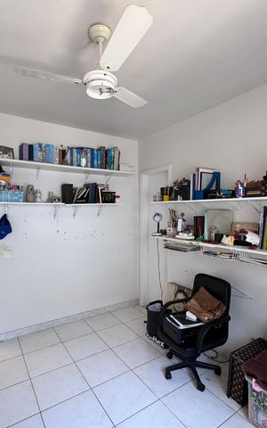 Casa de condomínio à venda com 190m², 3 quartos e 2 vagas Casa de condomínio à venda com 190m², 3 quartos e 2 vagasQuarto