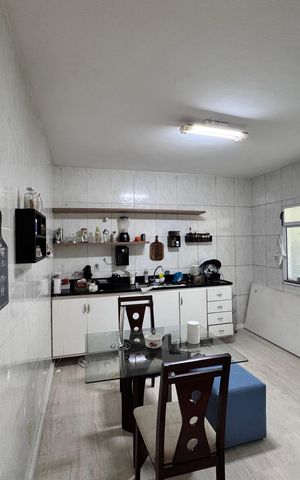 Casa de condomínio à venda com 190m², 3 quartos e 2 vagas Casa de condomínio à venda com 190m², 3 quartos e 2 vagasCozinha