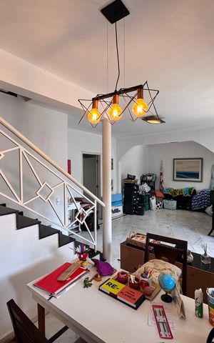 Casa de condomínio à venda com 190m², 3 quartos e 2 vagas Casa de condomínio à venda com 190m², 3 quartos e 2 vagasSala