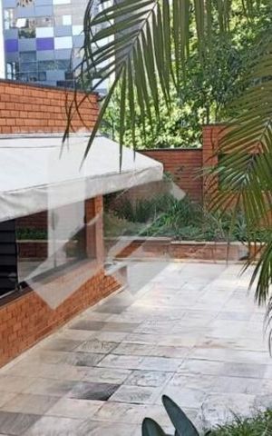 Apartamento à venda com 191m², 4 quartos e 4 vagas