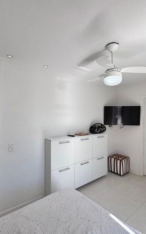 Apartamento para alugar com 235m², 3 quartos e 2 vagas Apartamento para alugar com 235m², 3 quartos e 2 vagasSuíte 2