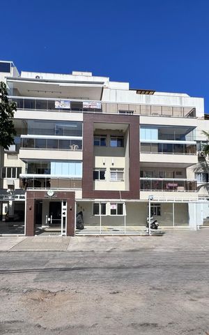 Apartamento para alugar com 235m², 3 quartos e 2 vagas Apartamento para alugar com 235m², 3 quartos e 2 vagasFachada
