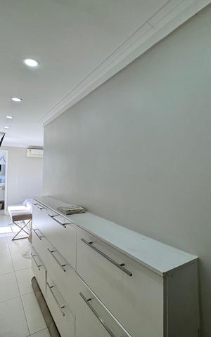 Apartamento para alugar com 235m², 3 quartos e 2 vagas Apartamento para alugar com 235m², 3 quartos e 2 vagasCorredor