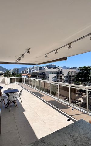 Apartamento para alugar com 235m², 3 quartos e 2 vagas Apartamento para alugar com 235m², 3 quartos e 2 vagasVaranda