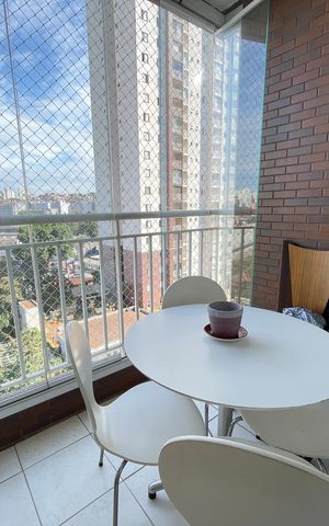 Apartamento à venda com 72m², 3 quartos e 1 vaga Apartamento à venda com 72m², 3 quartos e 1 vagaVaranda