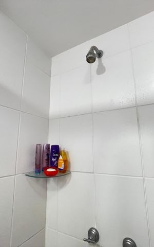 Apartamento à venda com 72m², 3 quartos e 1 vaga Apartamento à venda com 72m², 3 quartos e 1 vagaBanheiro 2