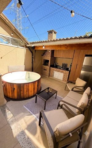 Casa de condomínio à venda com 160m², 4 quartos e 3 vagas