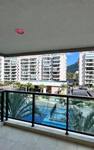 Apartamento à venda com 62m², 2 quartos e 1 vaga Apartamento à venda com 62m², 2 quartos e 1 vagaVaranda