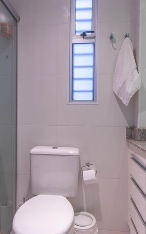 Apartamento à venda com 150m², 2 quartos e 2 vagas Apartamento à venda com 150m², 2 quartos e 2 vagasBanheiro
