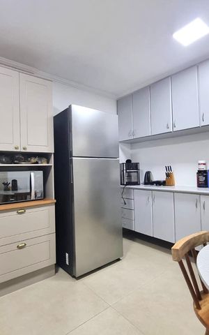 Casa à venda com 120m², 3 quartos e 2 vagas Casa à venda com 120m², 3 quartos e 2 vagasCozinha