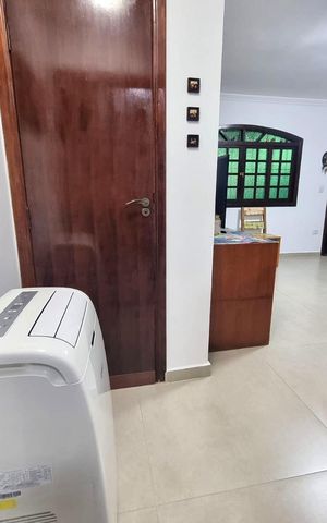 Casa à venda com 120m², 3 quartos e 2 vagas Casa à venda com 120m², 3 quartos e 2 vagasSala