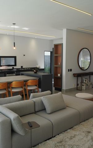 Casa de condomínio à venda com 330m², 2 quartos e 4 vagasSala de Estar